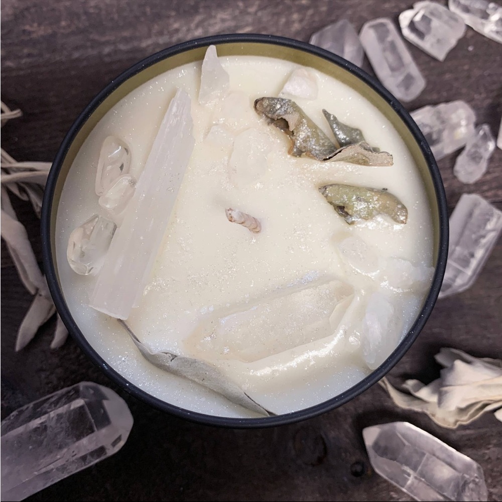 Cleansing white sage soy candle with crystals 8oz